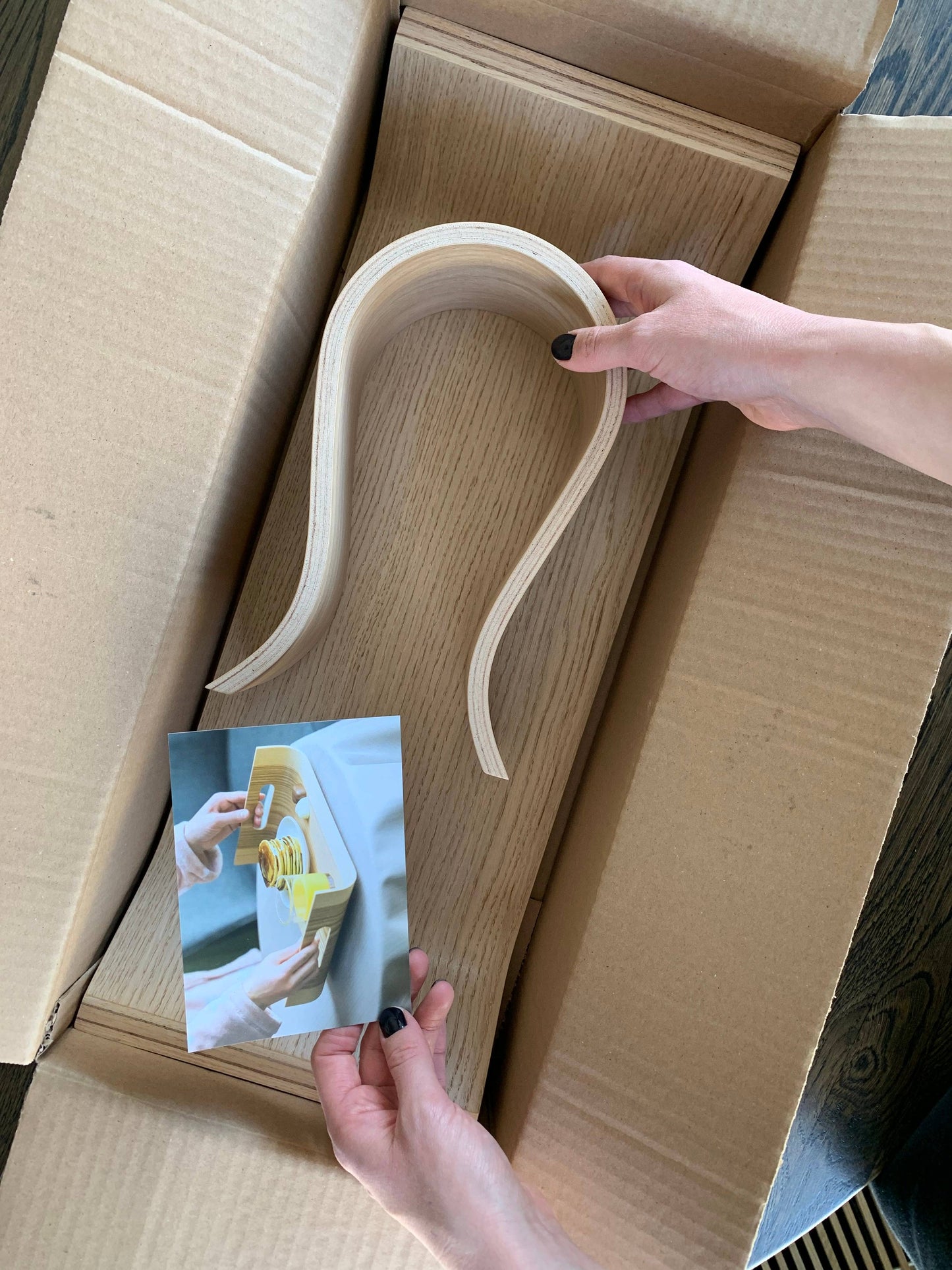 Näyttö- ja kuuloketeline – setti