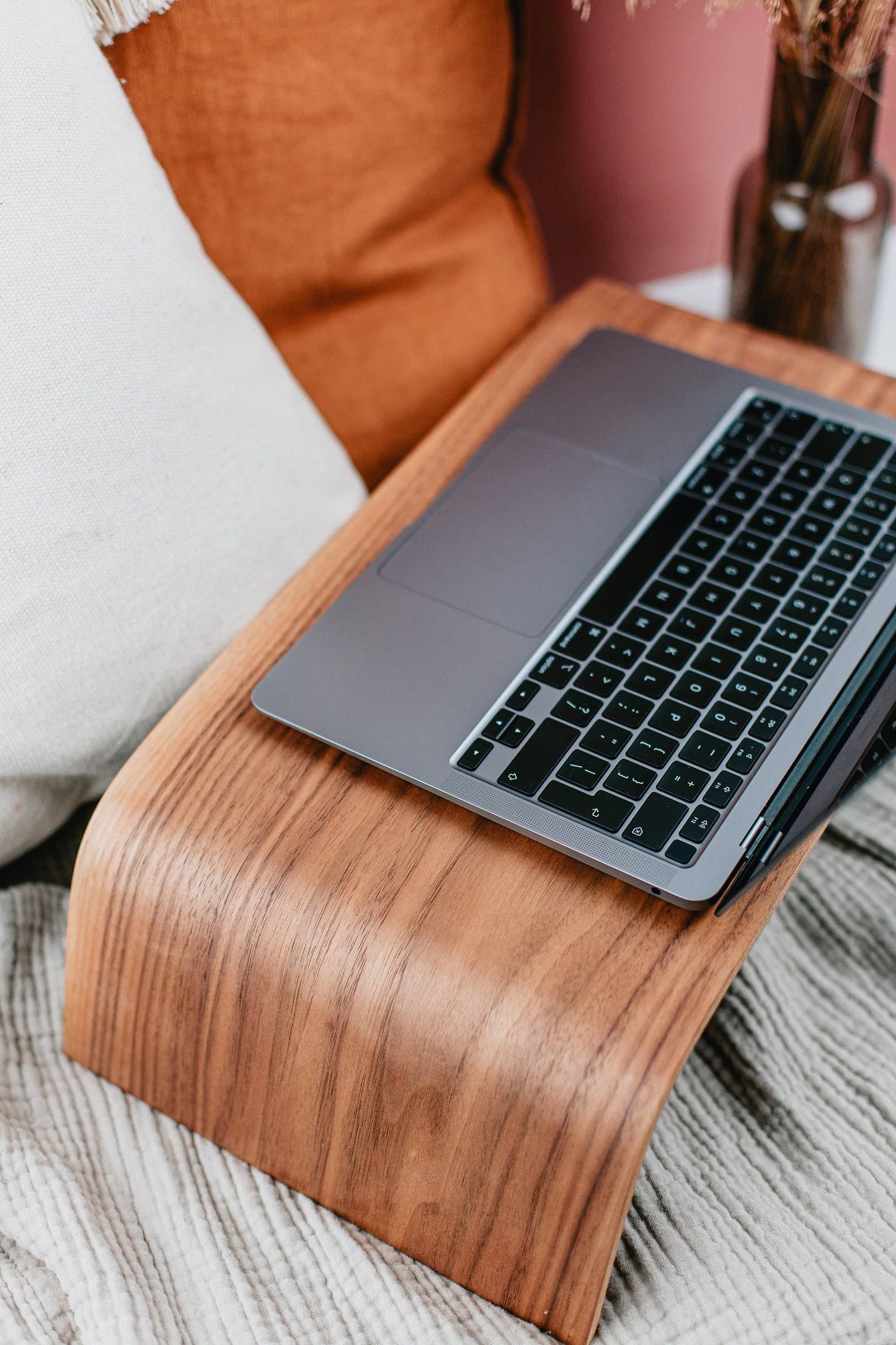 Sohva-alusta kannettavalle