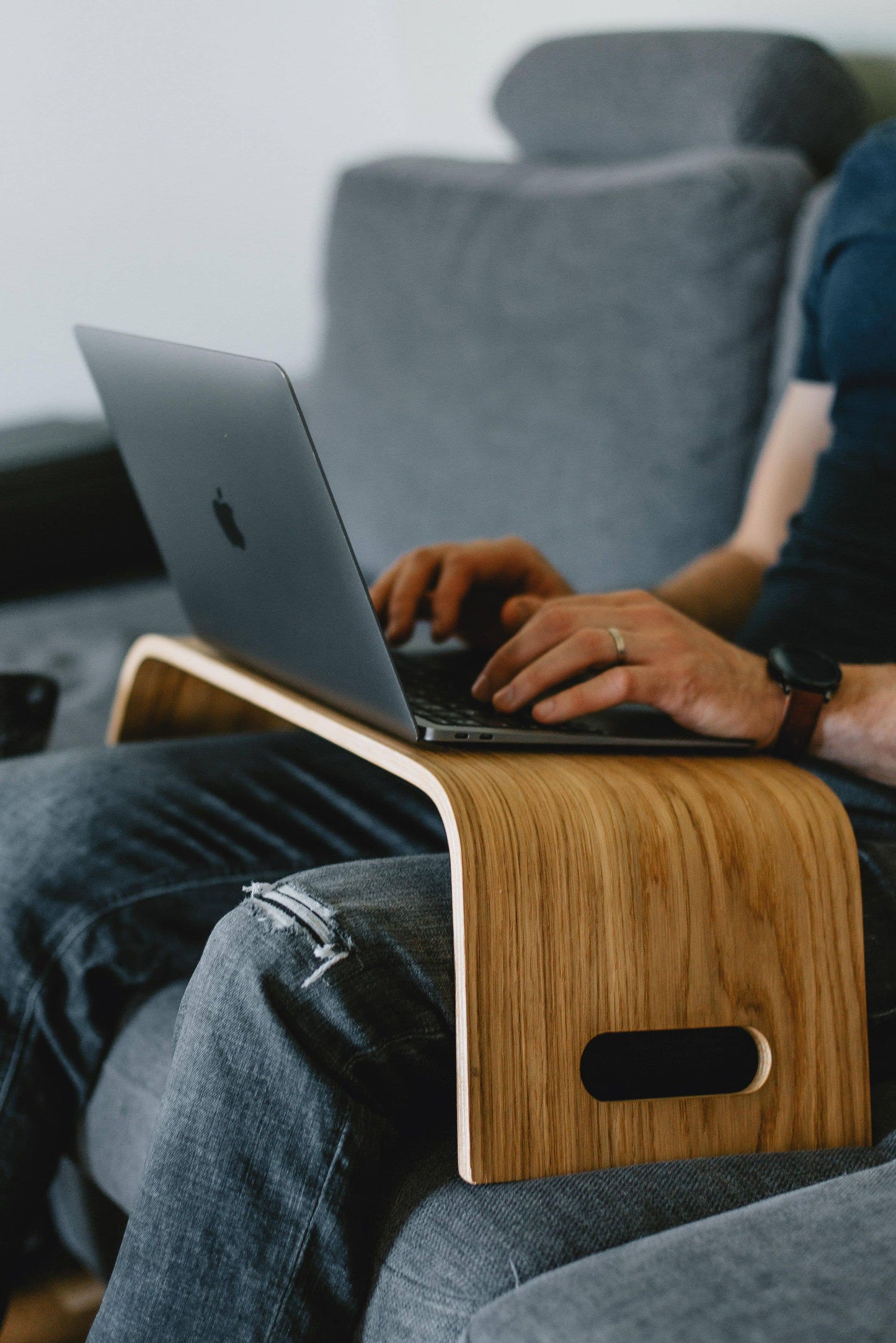 Sohva-alusta kannettavalle